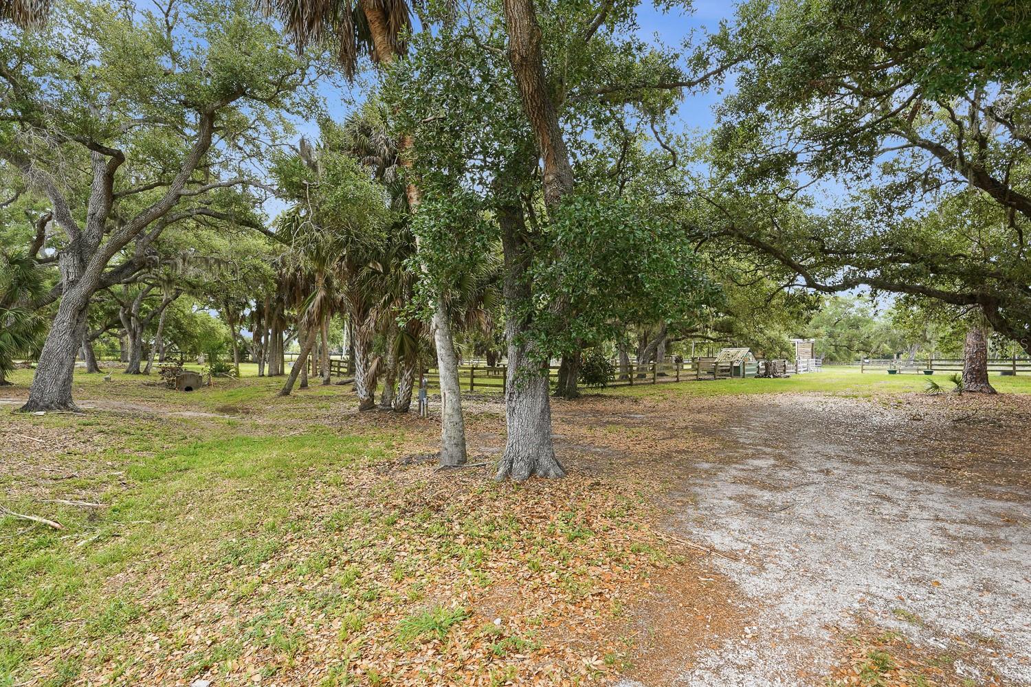 1576 RANCH RD — photo 9