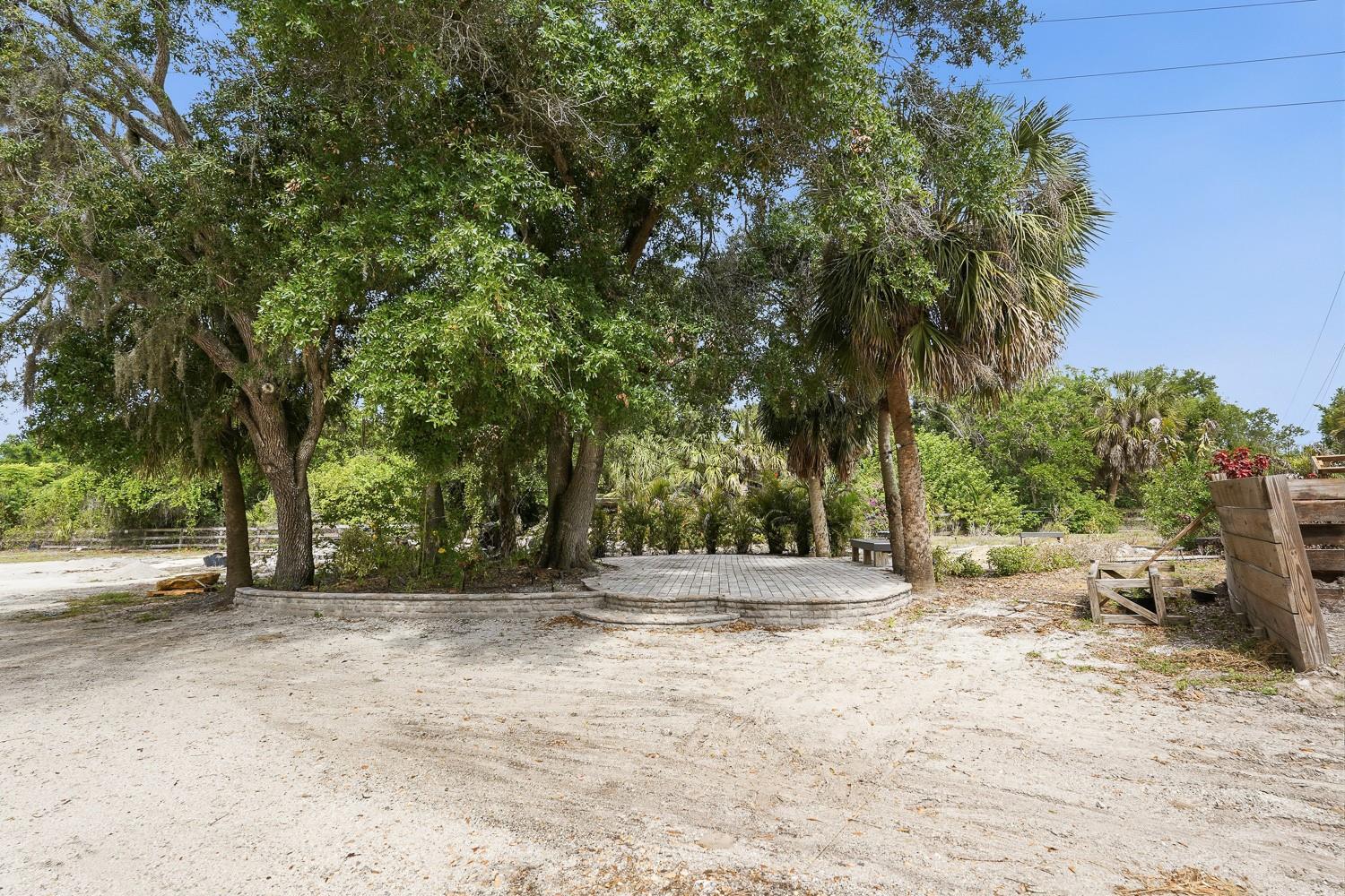 1576 RANCH RD — photo 3