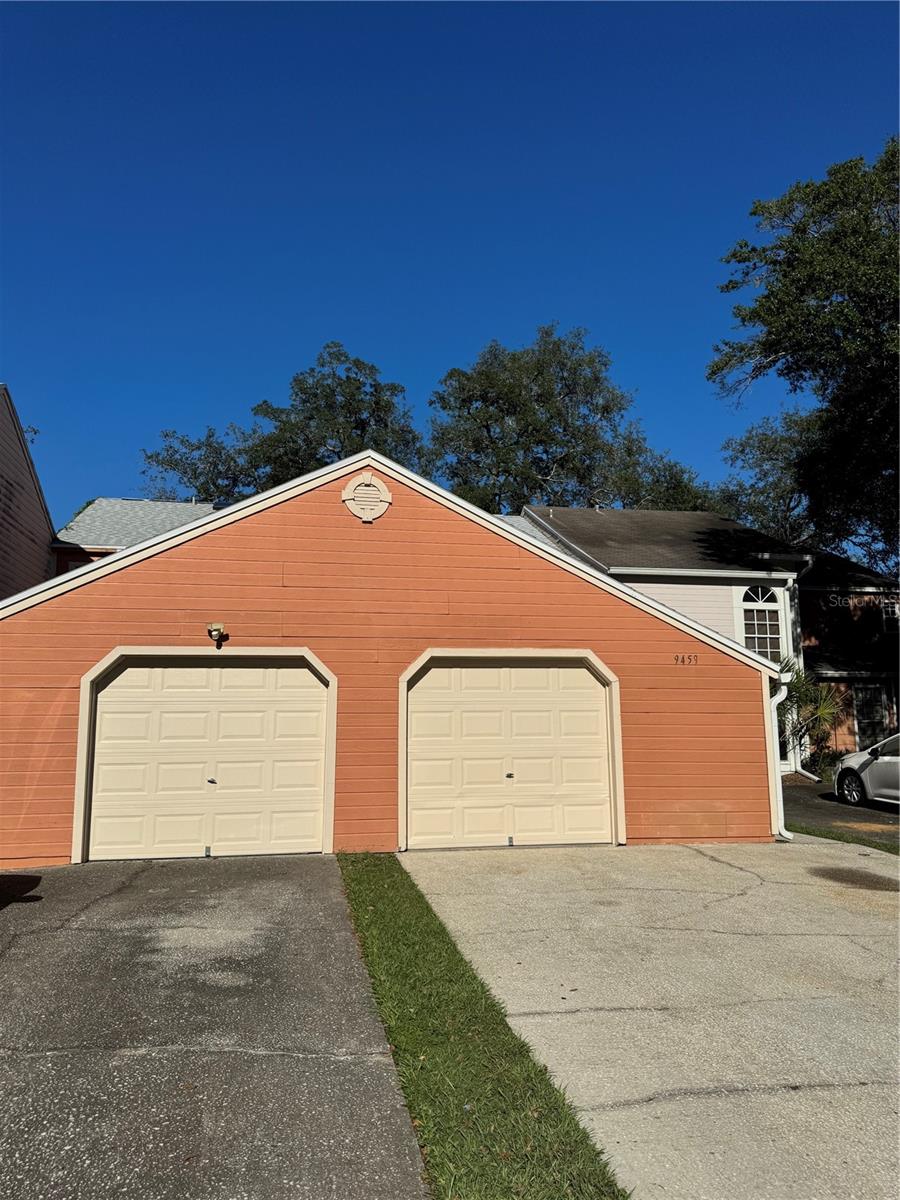 9459 FOREST HILLS CIR — photo 17