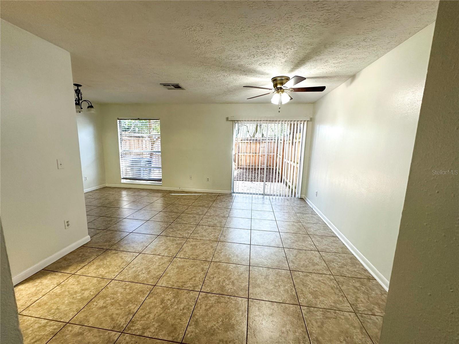 9459 FOREST HILLS CIR — photo 3