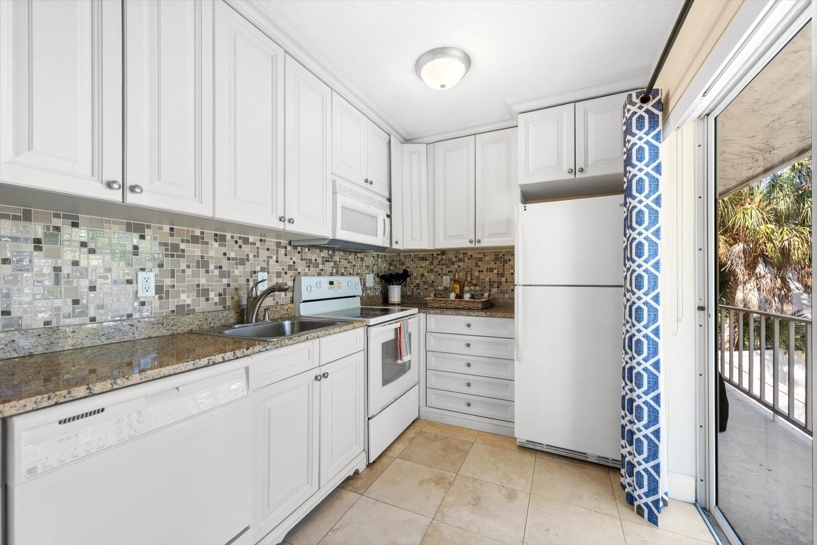 6451 ELMWOOD AVE #H — photo 27