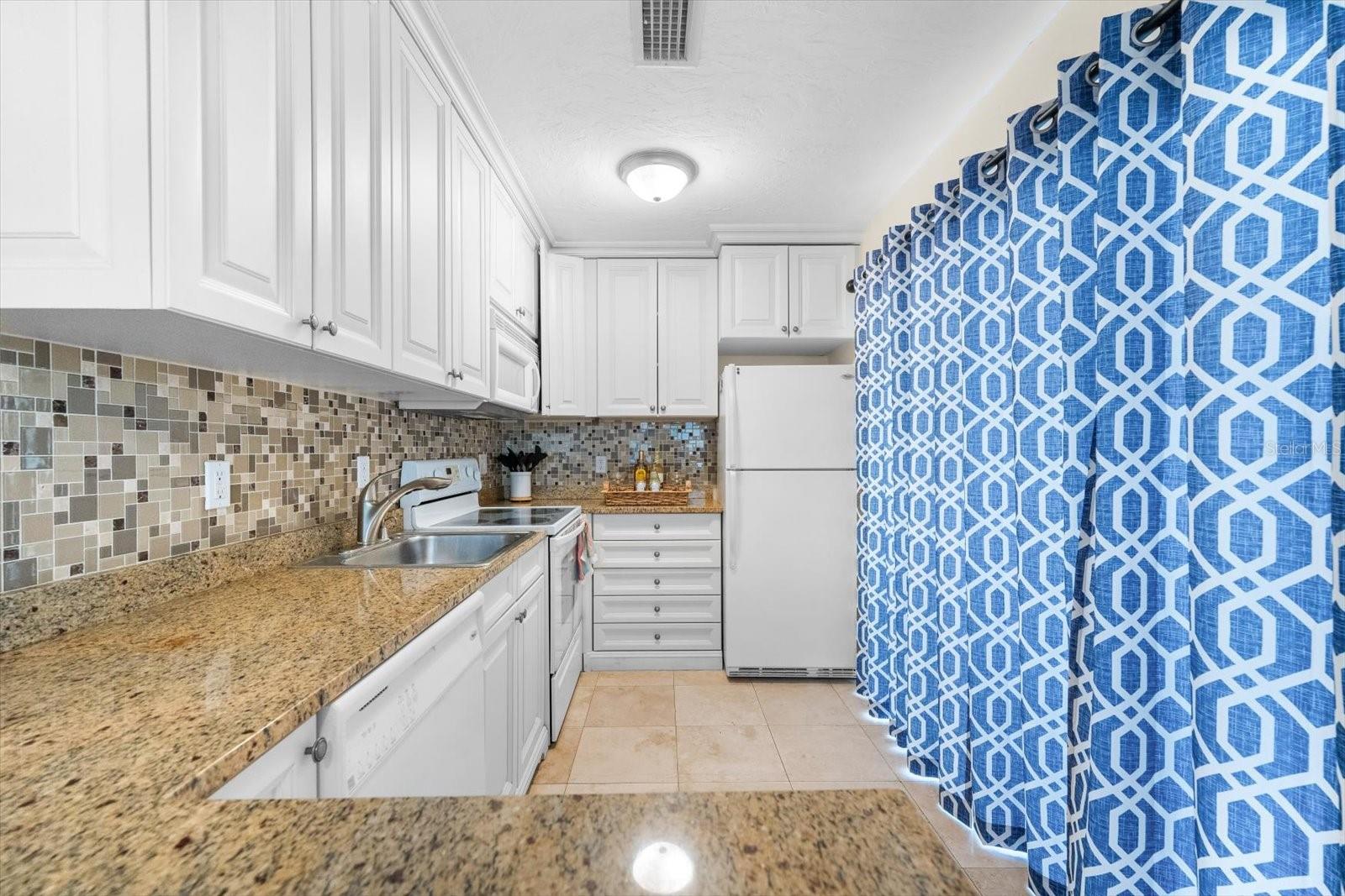 6451 ELMWOOD AVE #H — photo 13
