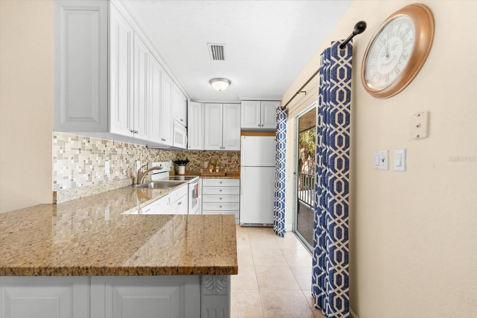 6451 ELMWOOD AVE #H — photo 26