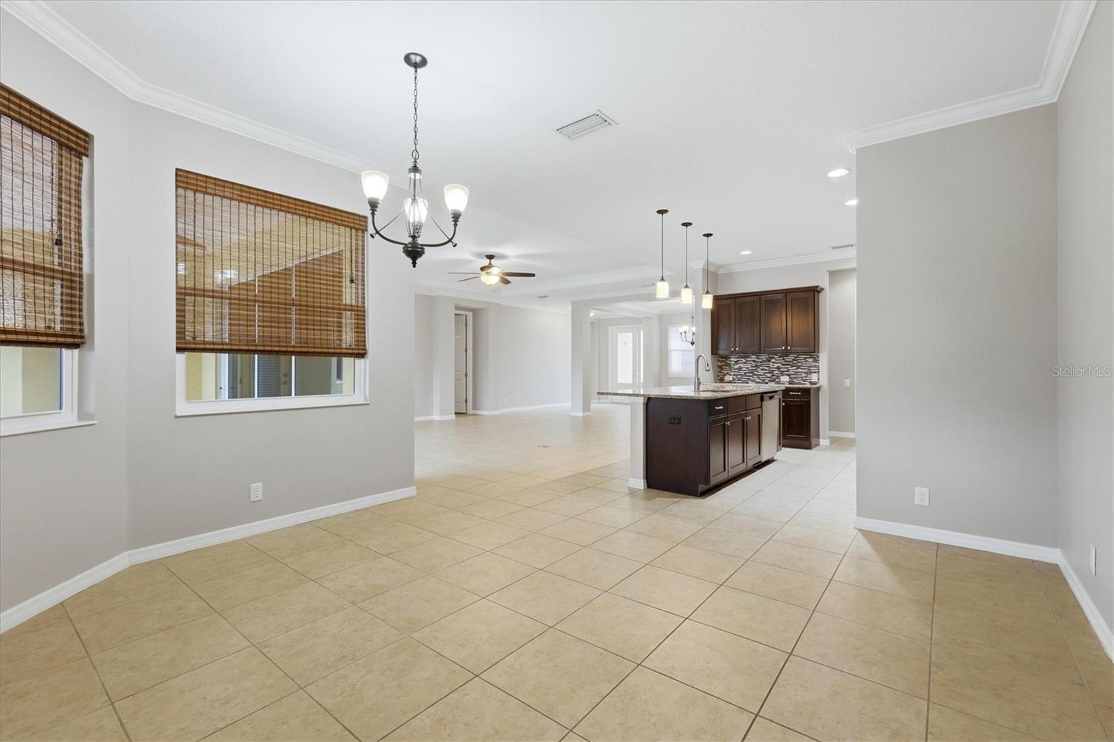 640 HONEYFLOWER LOOP — photo 21