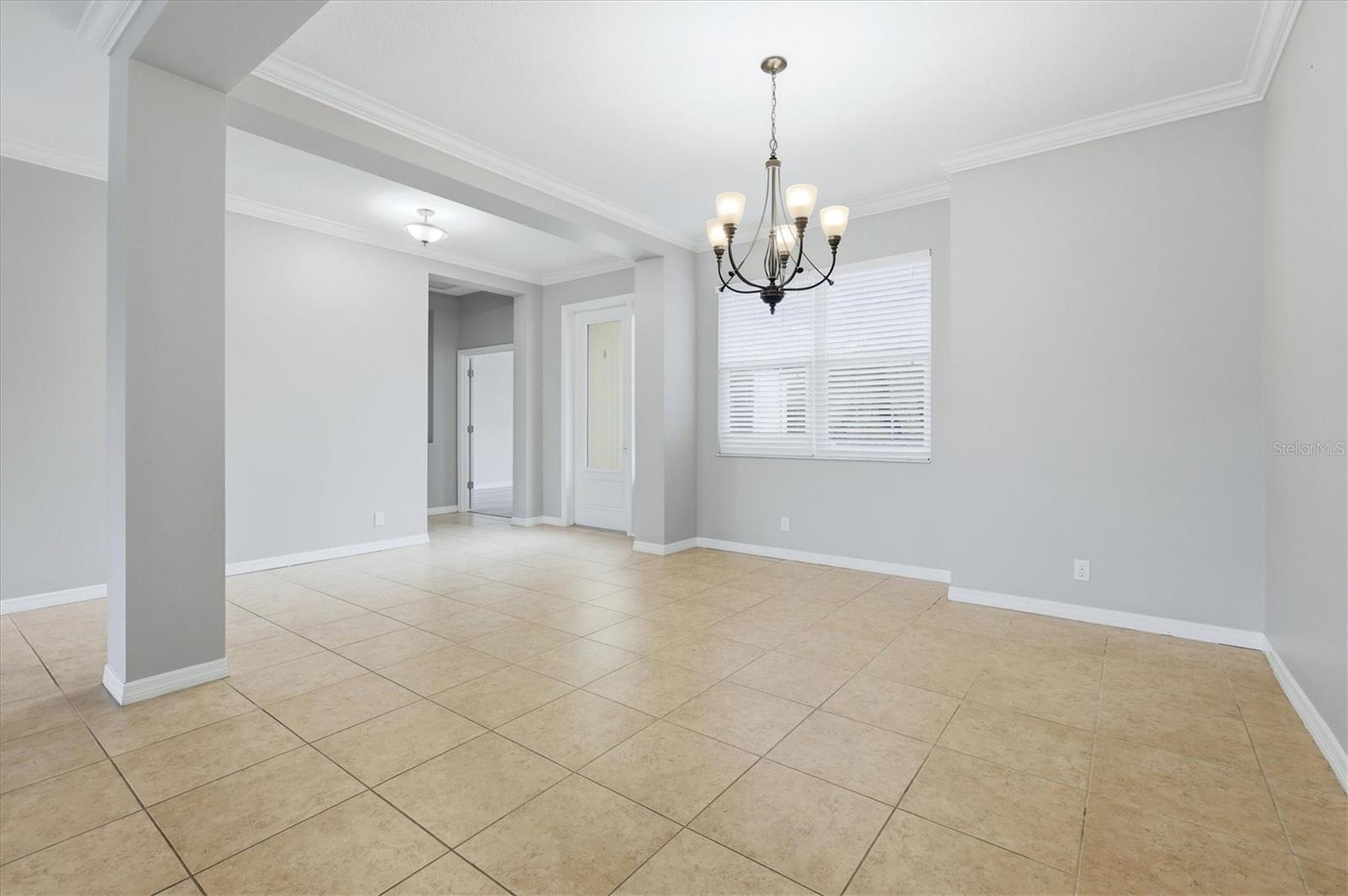 640 HONEYFLOWER LOOP — photo 16