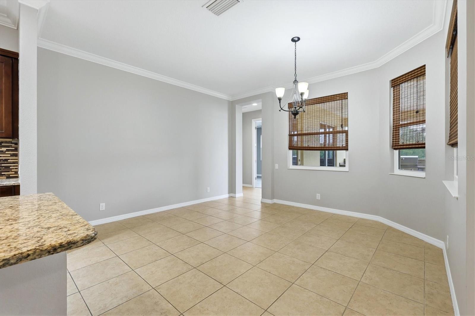 640 HONEYFLOWER LOOP — photo 22