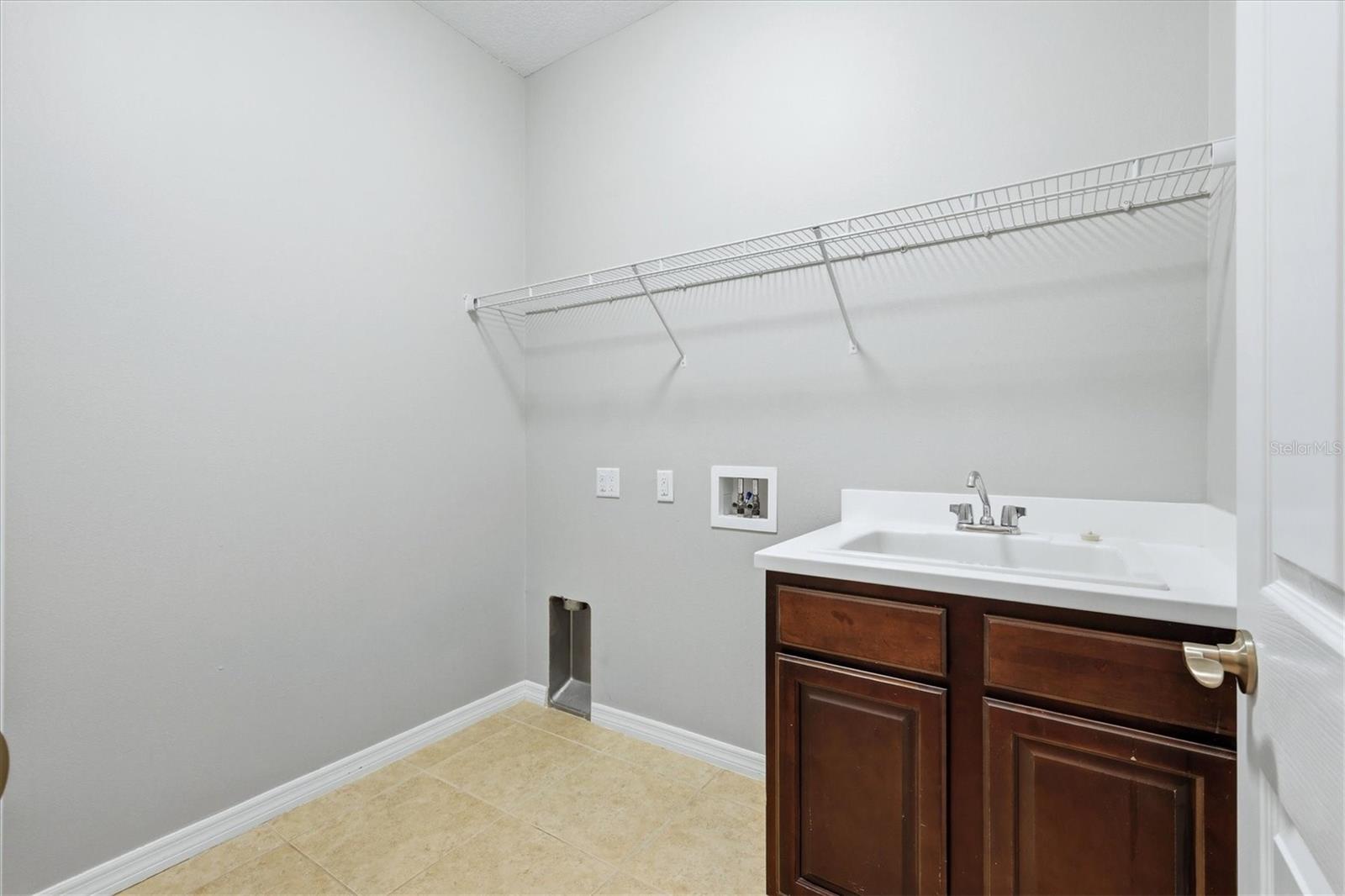 640 HONEYFLOWER LOOP — photo 35