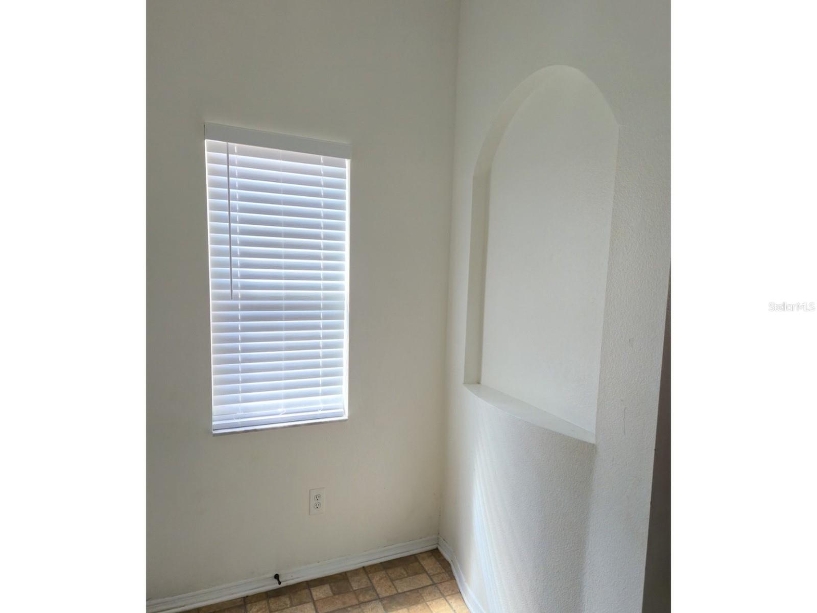 7628 CLOVELLY PARK PLACE — photo 32
