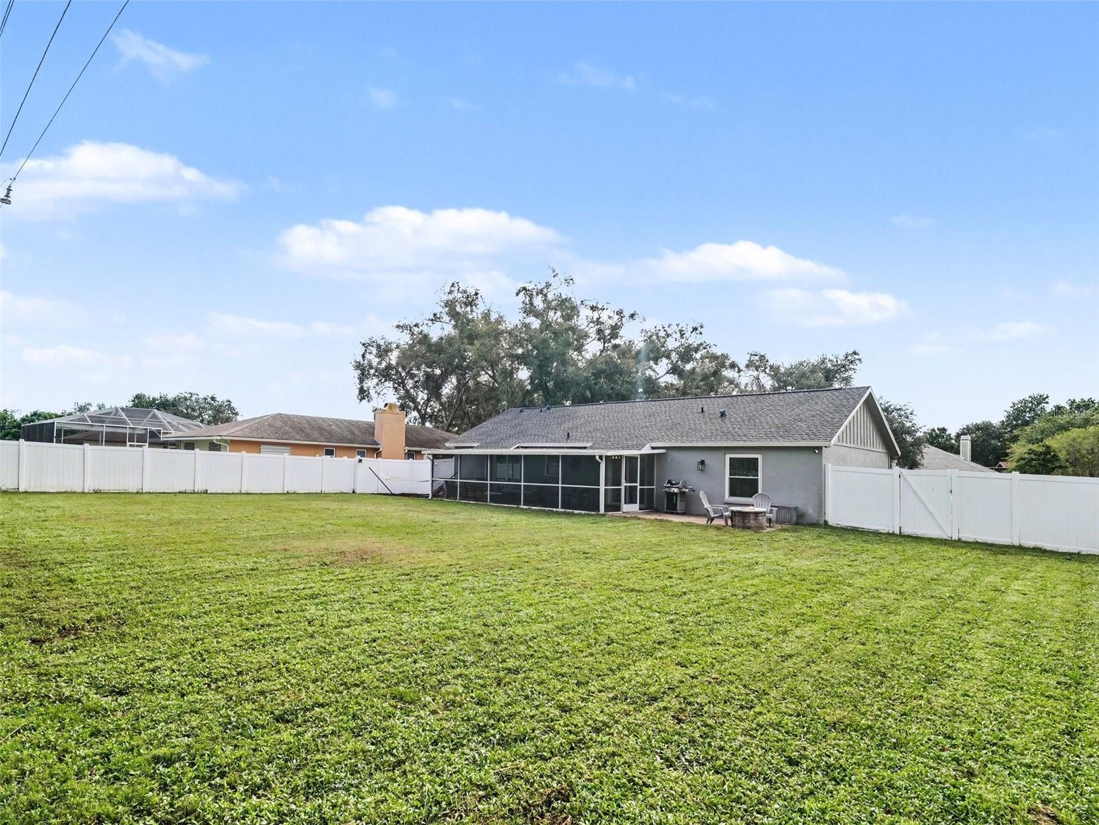 4333 CHARING CROSS RD — photo 26