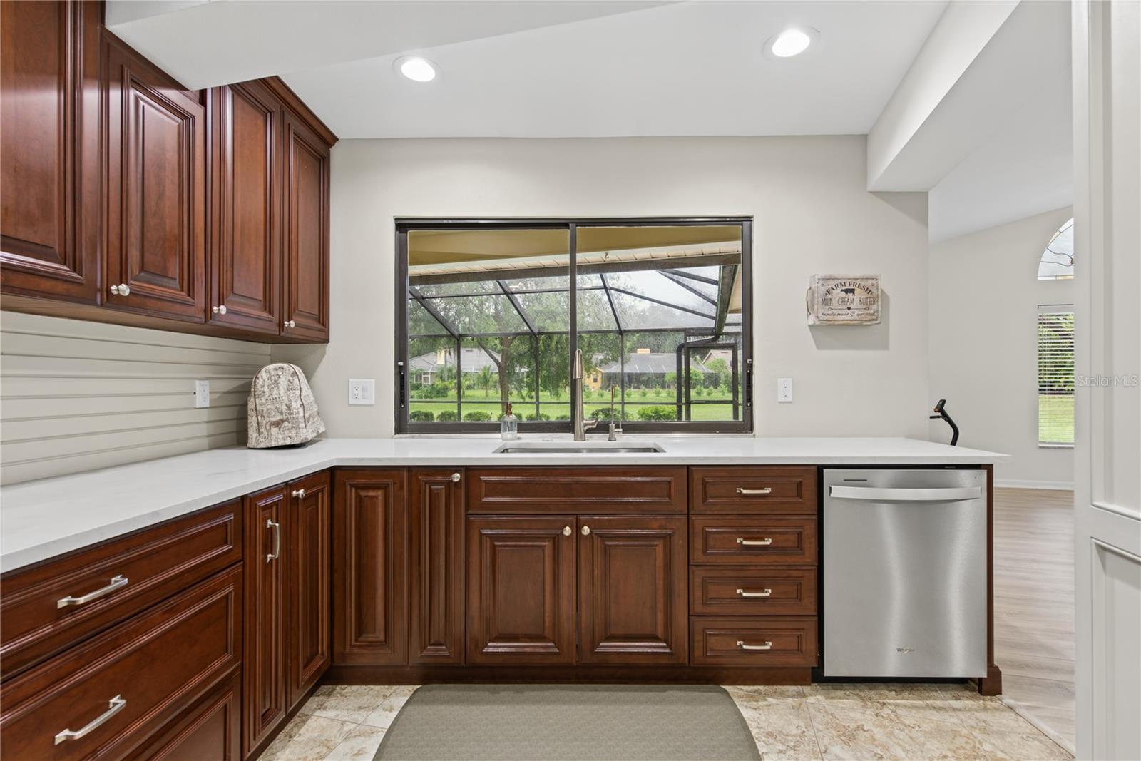 2194 PINNACLE CIR N — photo 19