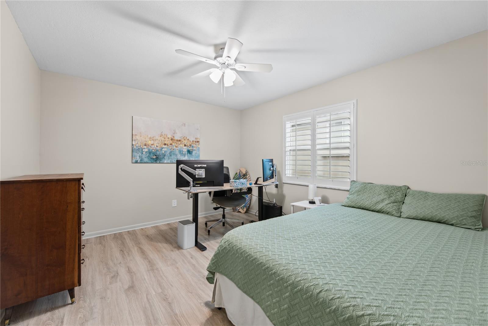 2194 PINNACLE CIR N — photo 34