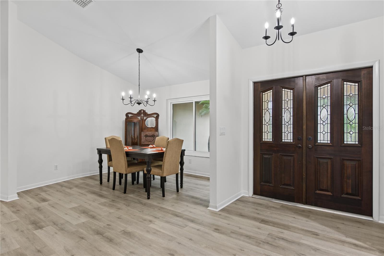 2194 PINNACLE CIR N — photo 11