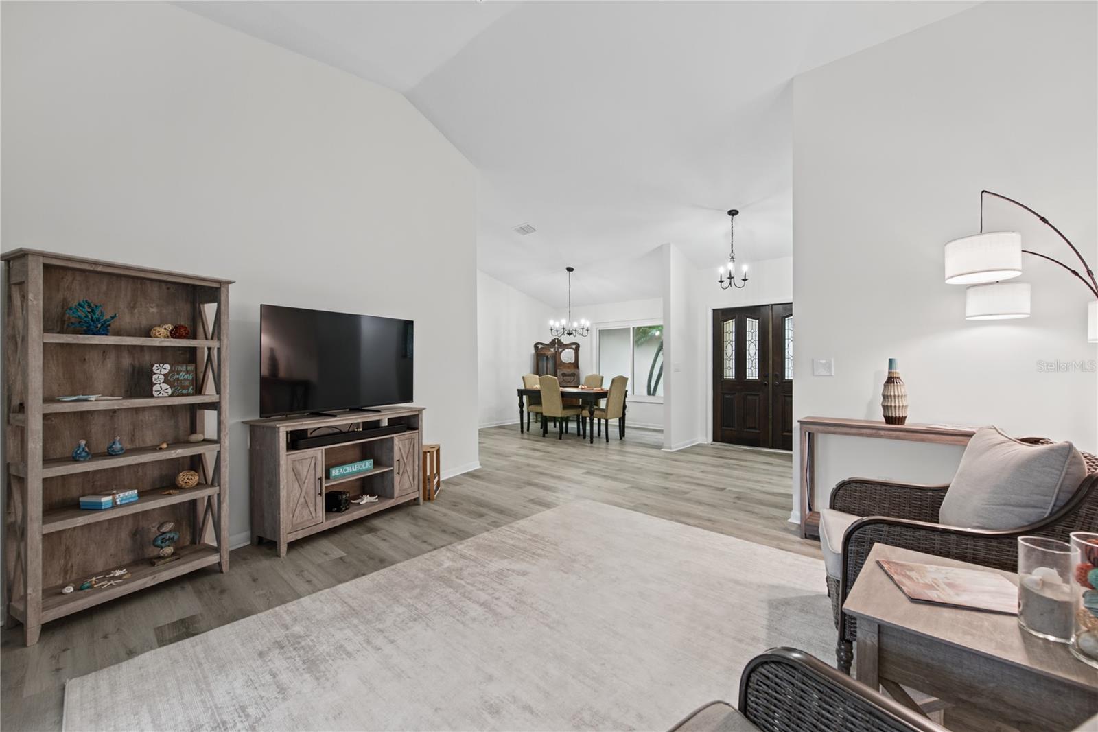 2194 PINNACLE CIR N — photo 14
