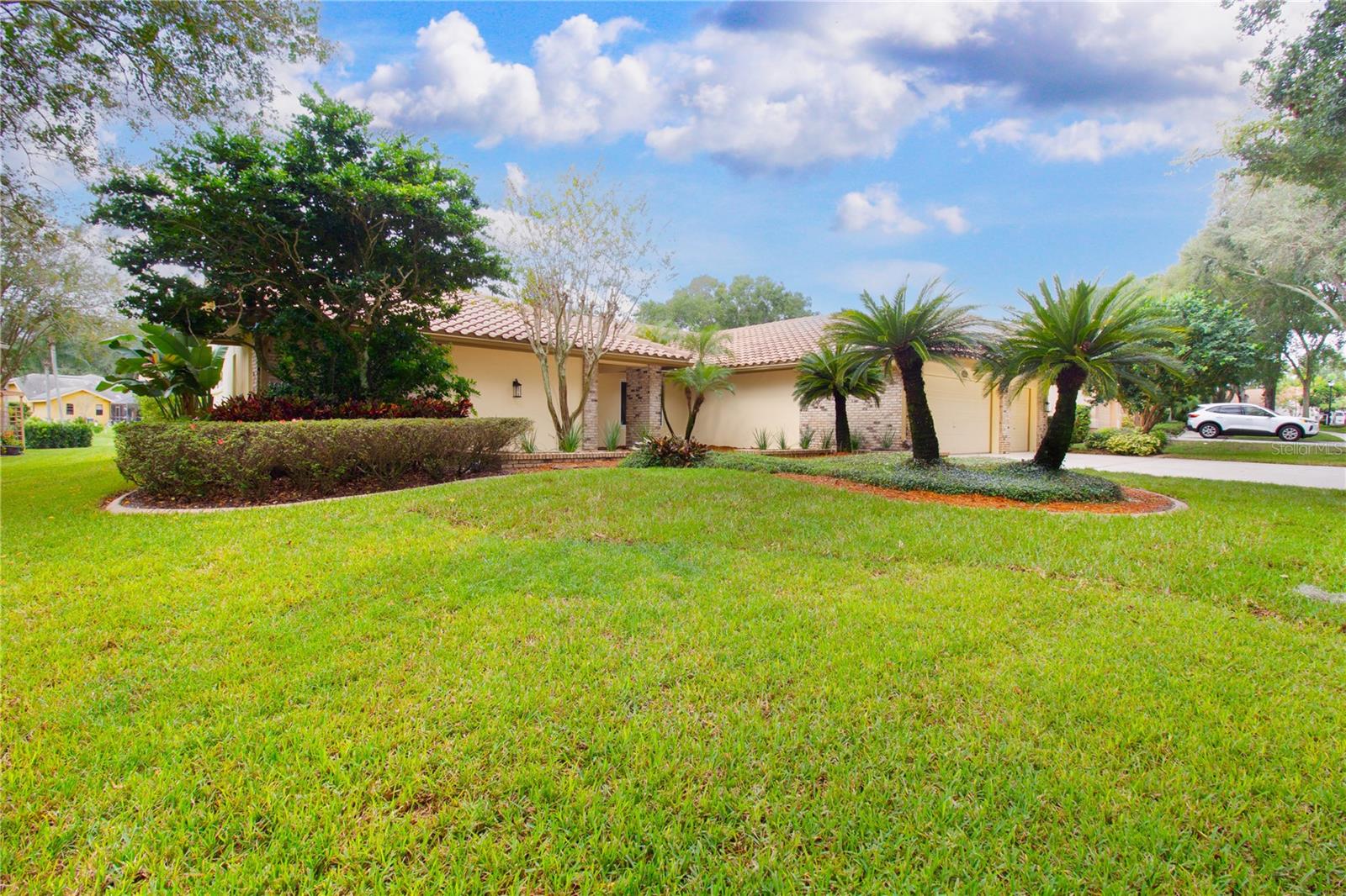 2194 PINNACLE CIR N — photo 4