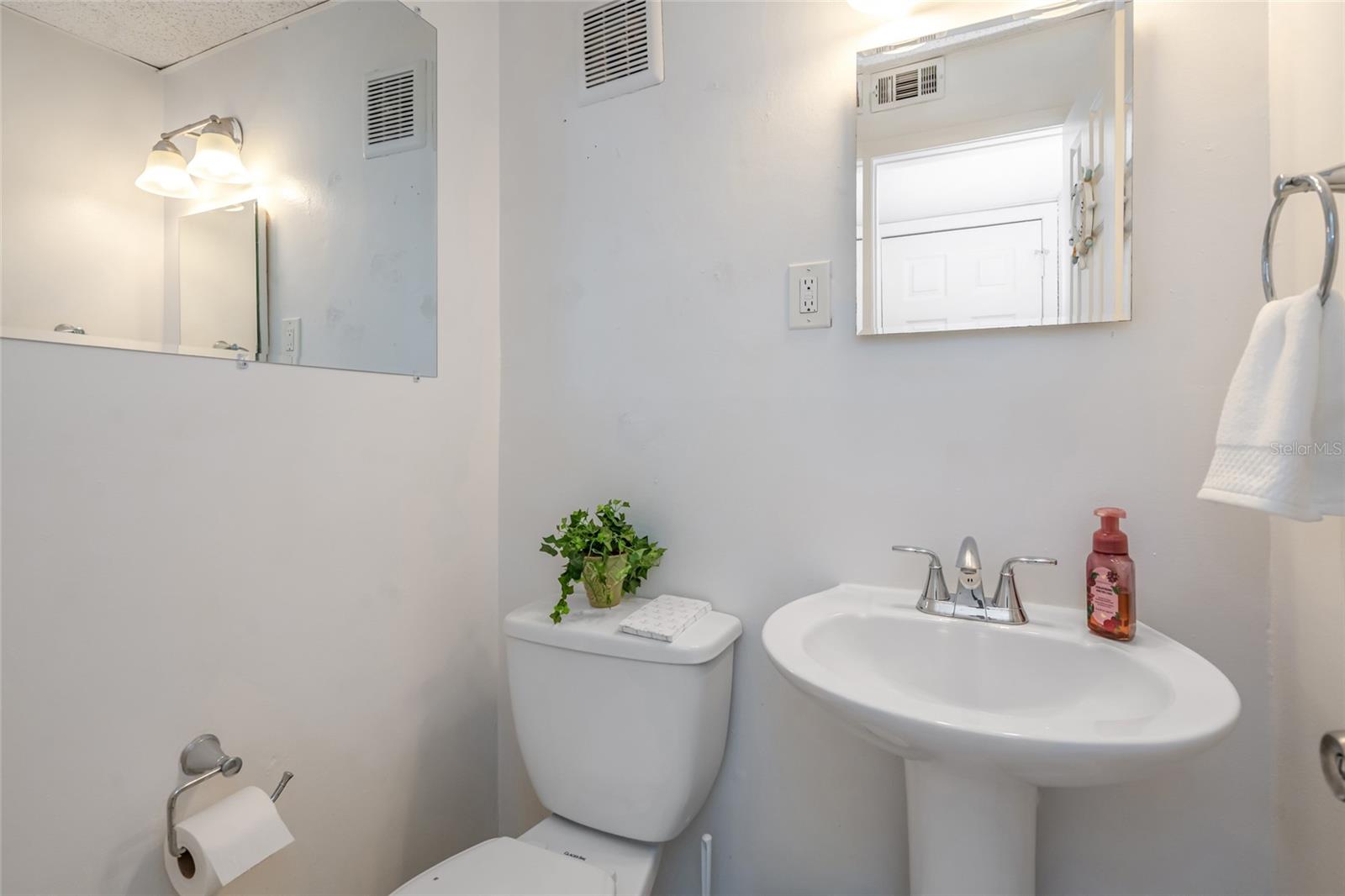 501 E BAY DR #702 — photo 8