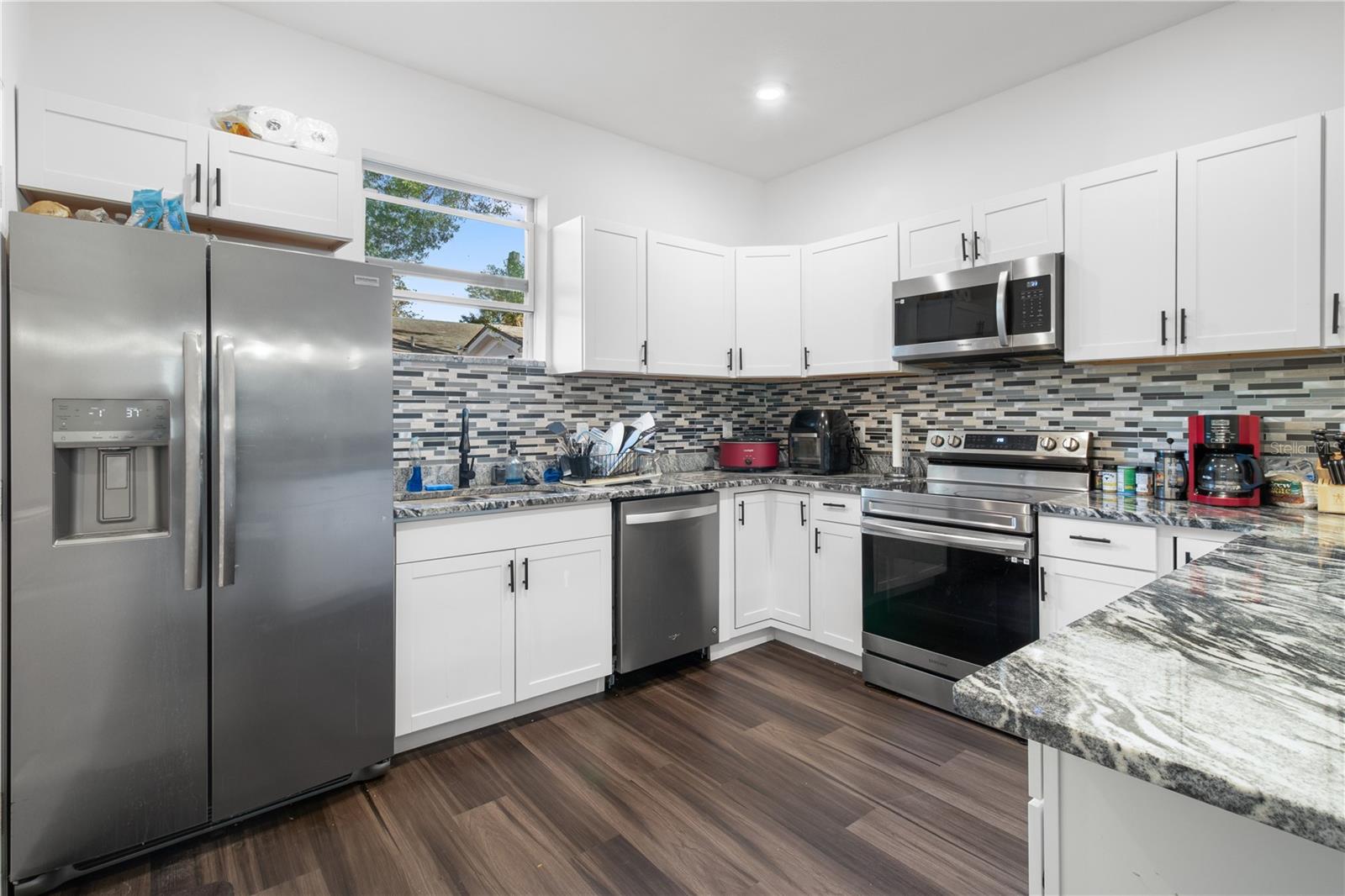 4411 N TROY ST — photo 3