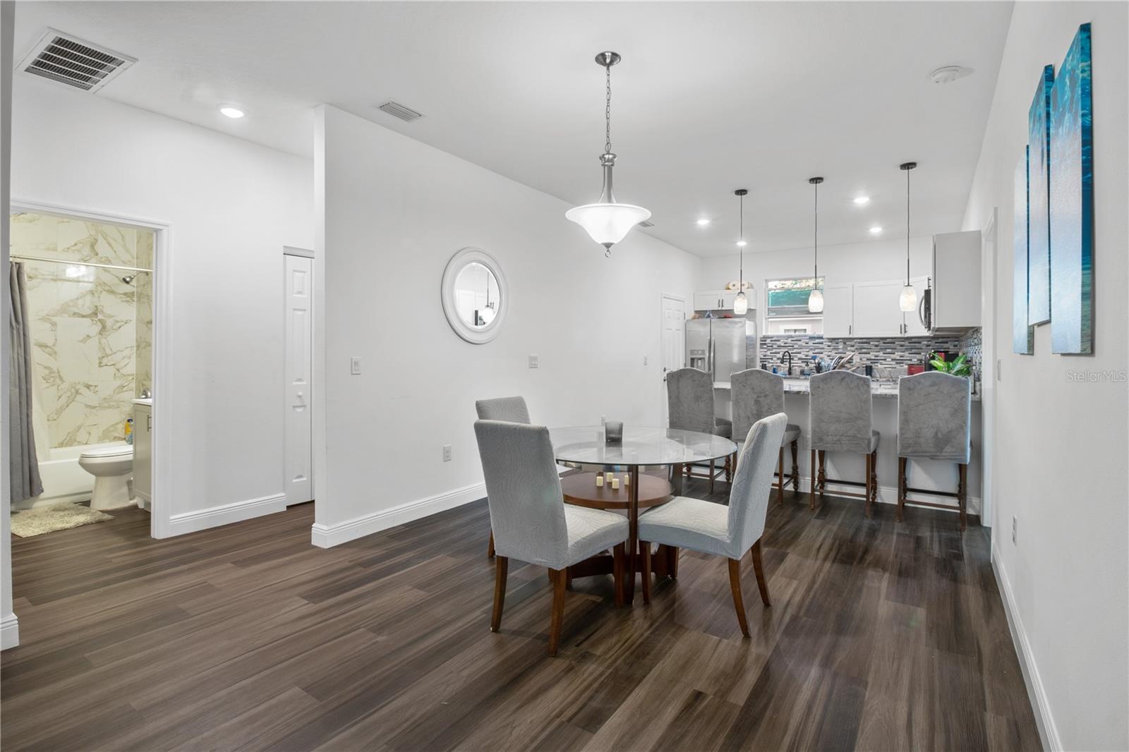 4411 N TROY ST — photo 9
