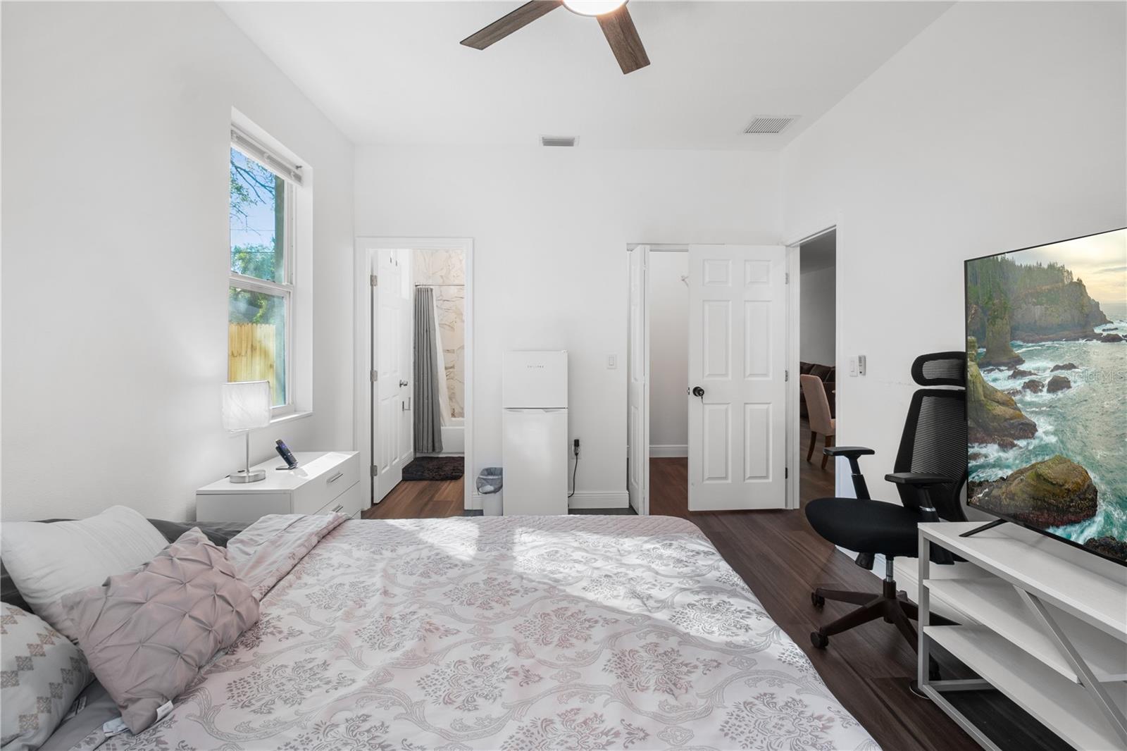 4411 N TROY ST — photo 13