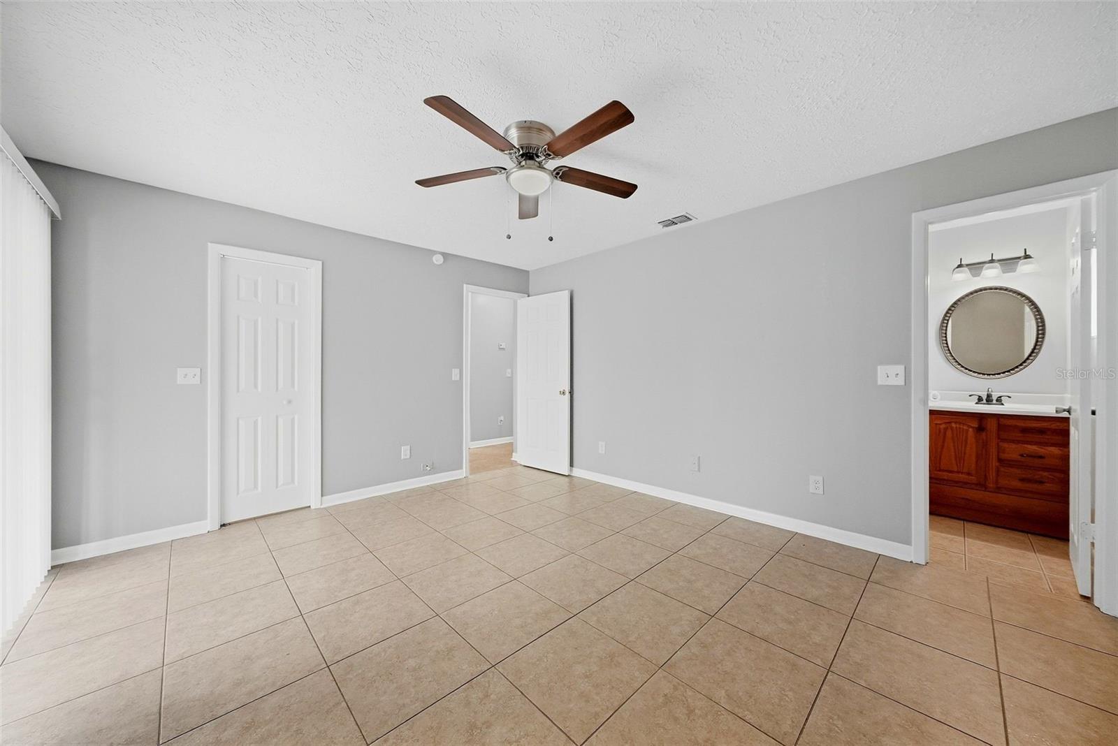8904 N BOULEVARD — photo 27