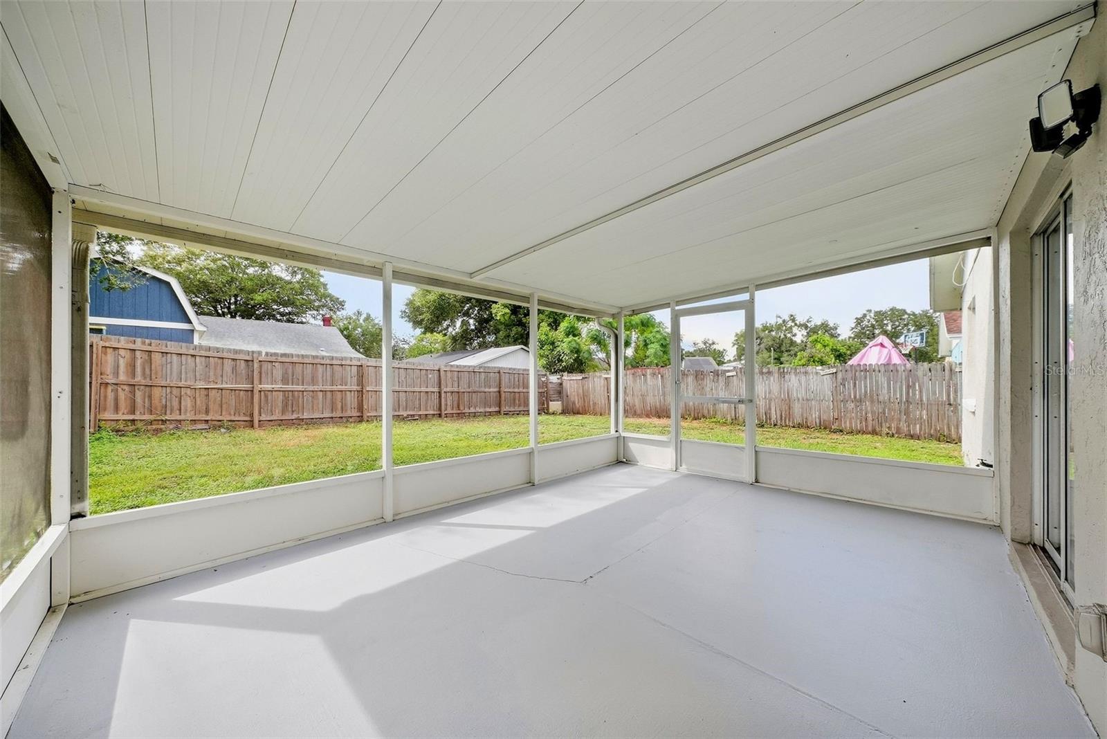 8904 N BOULEVARD — photo 37