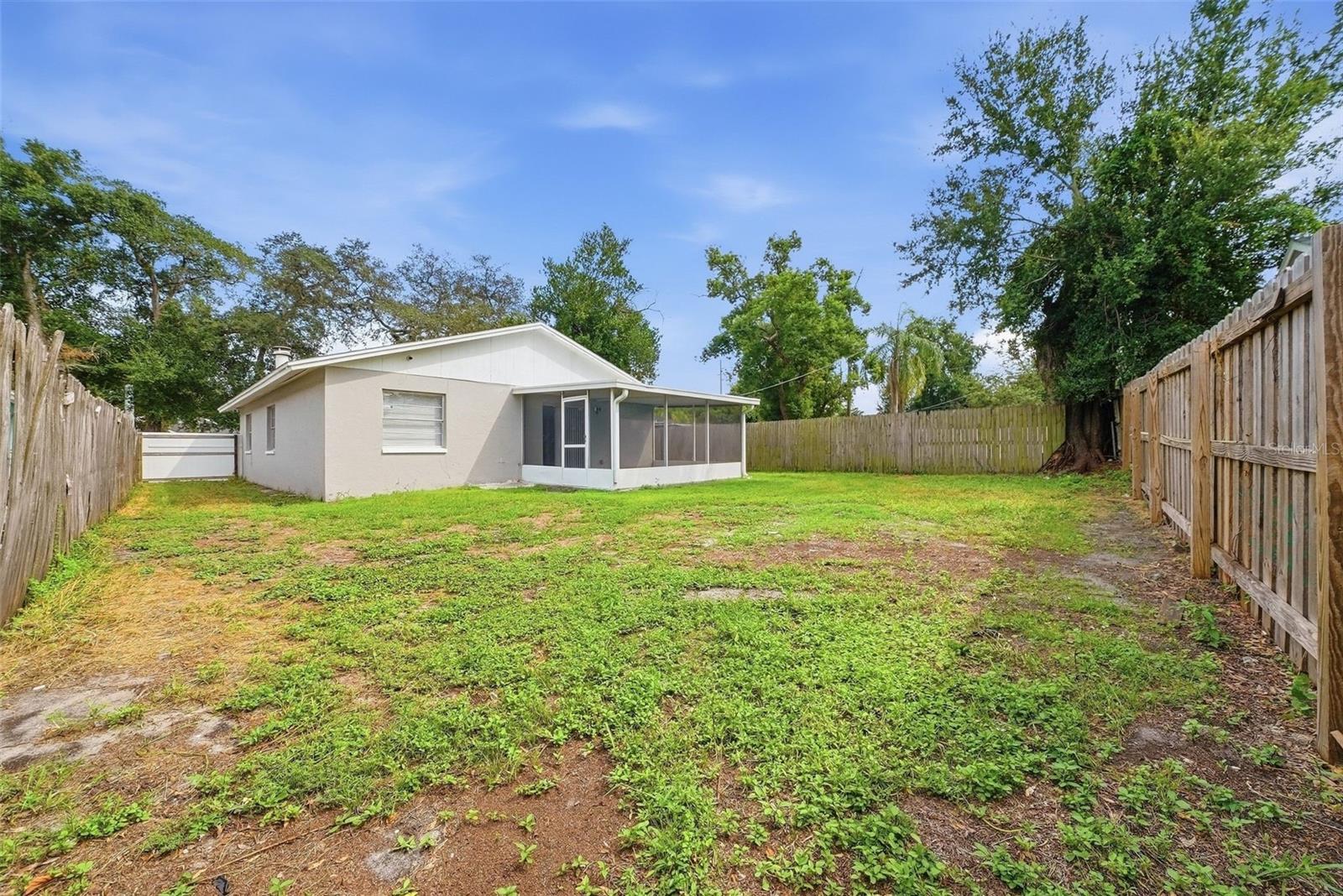 8904 N BOULEVARD — photo 41