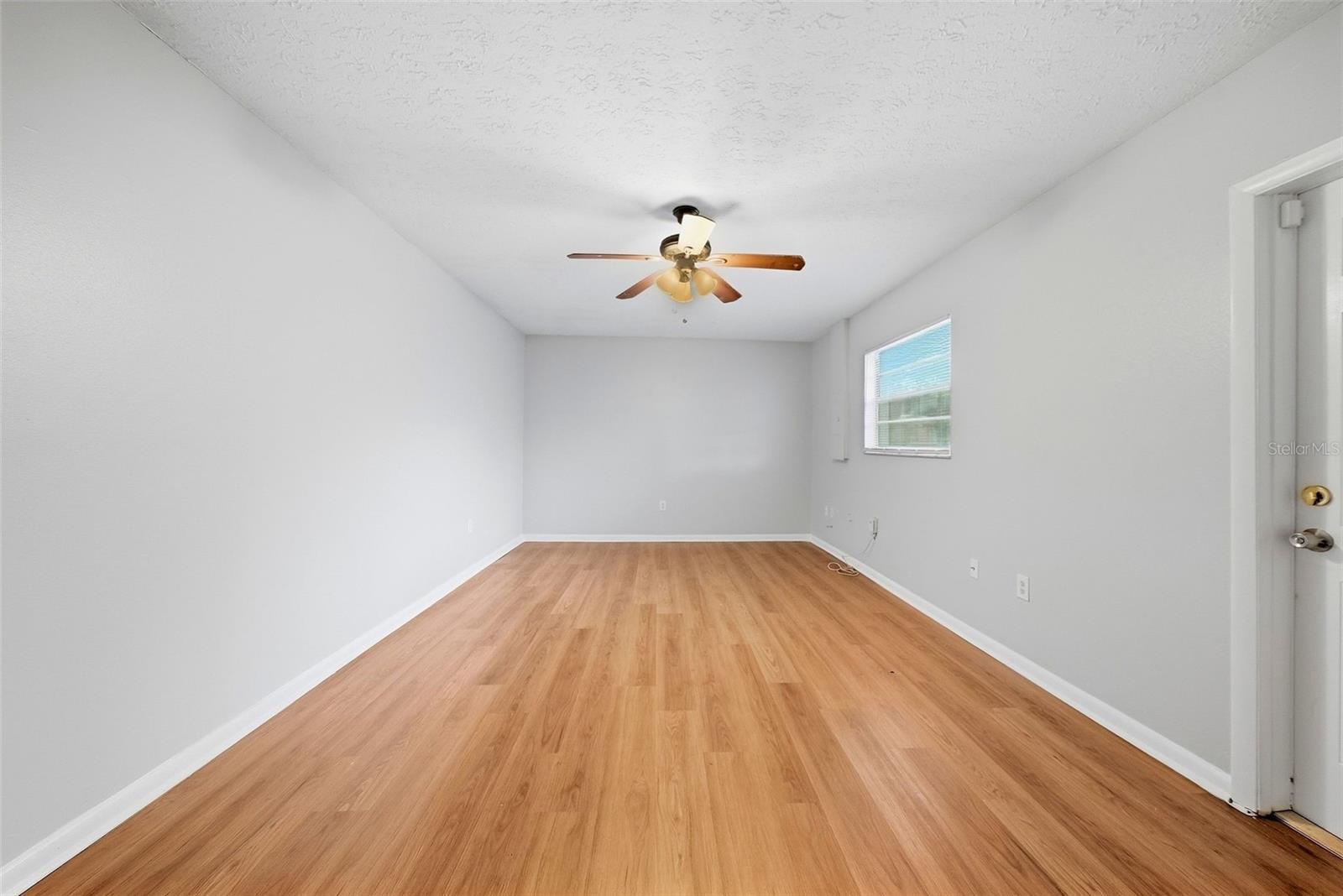 8904 N BOULEVARD — photo 17