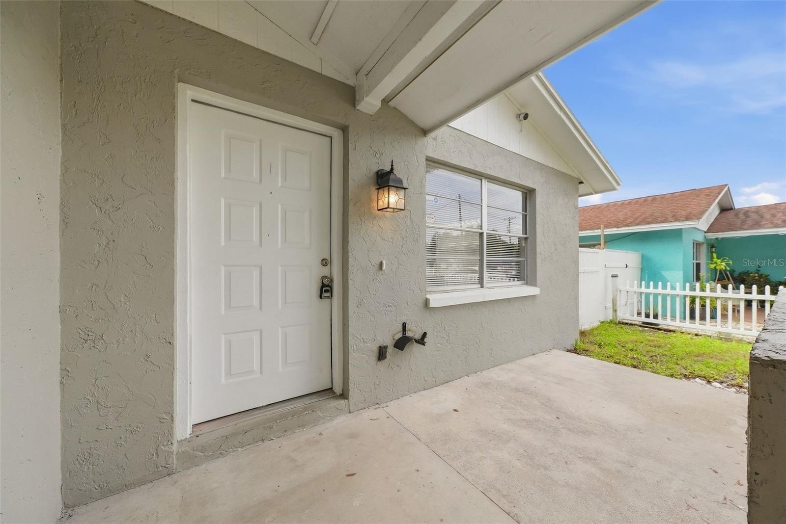 8904 N BOULEVARD — photo 4