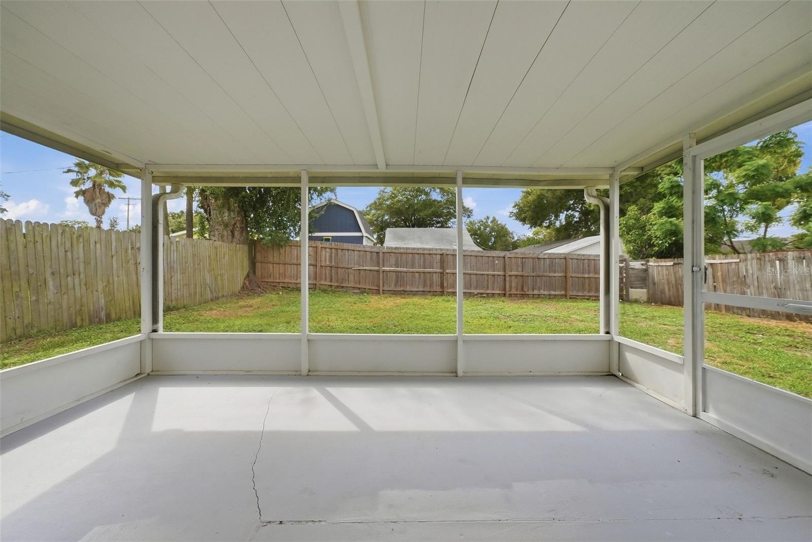 8904 N BOULEVARD — photo 35
