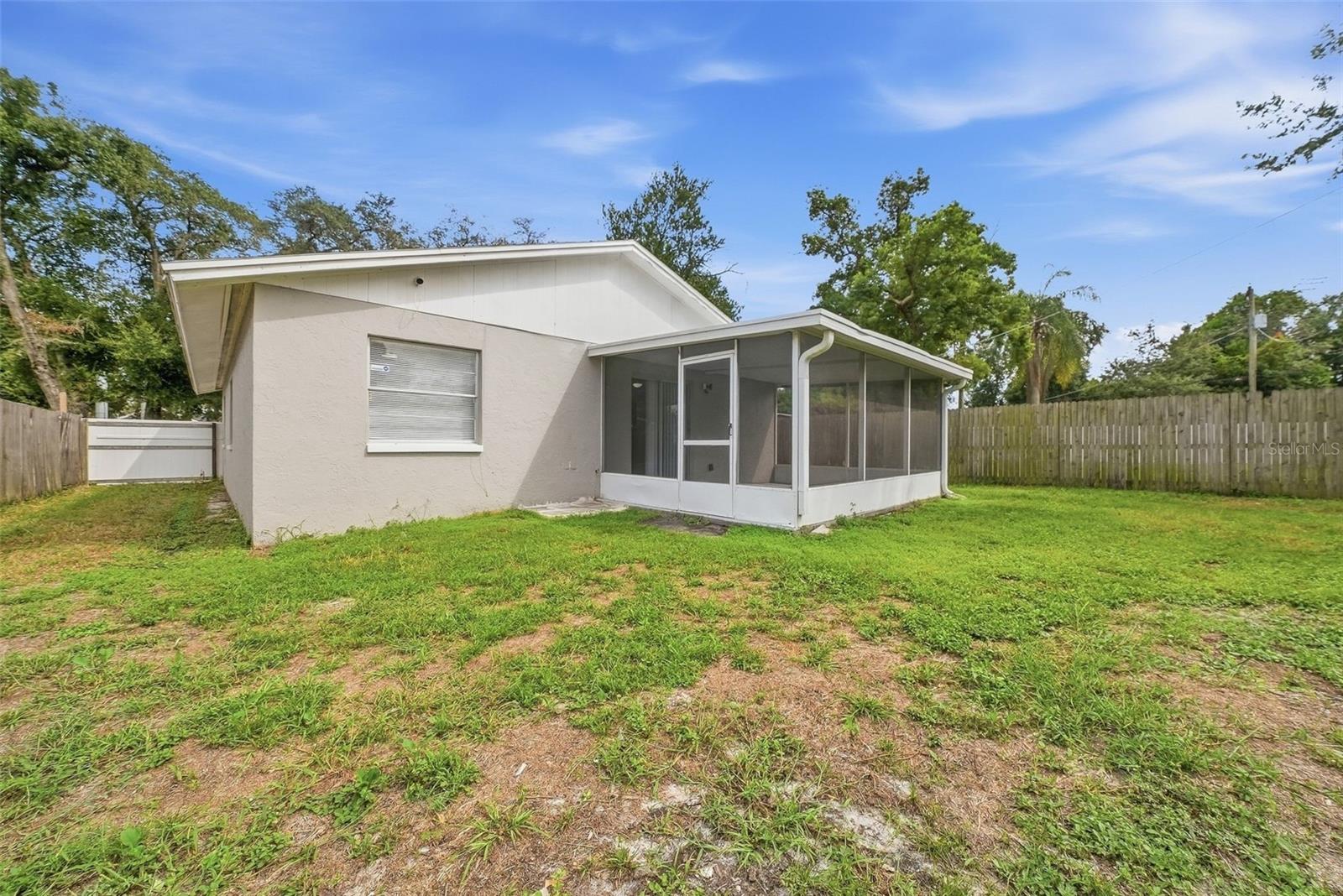 8904 N BOULEVARD — photo 38