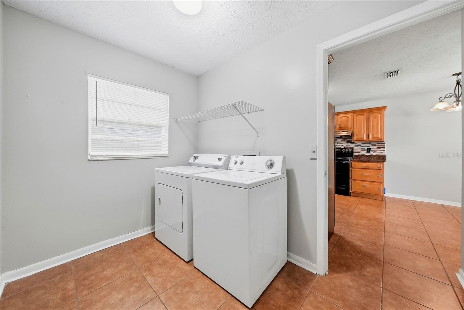 8904 N BOULEVARD — photo 19