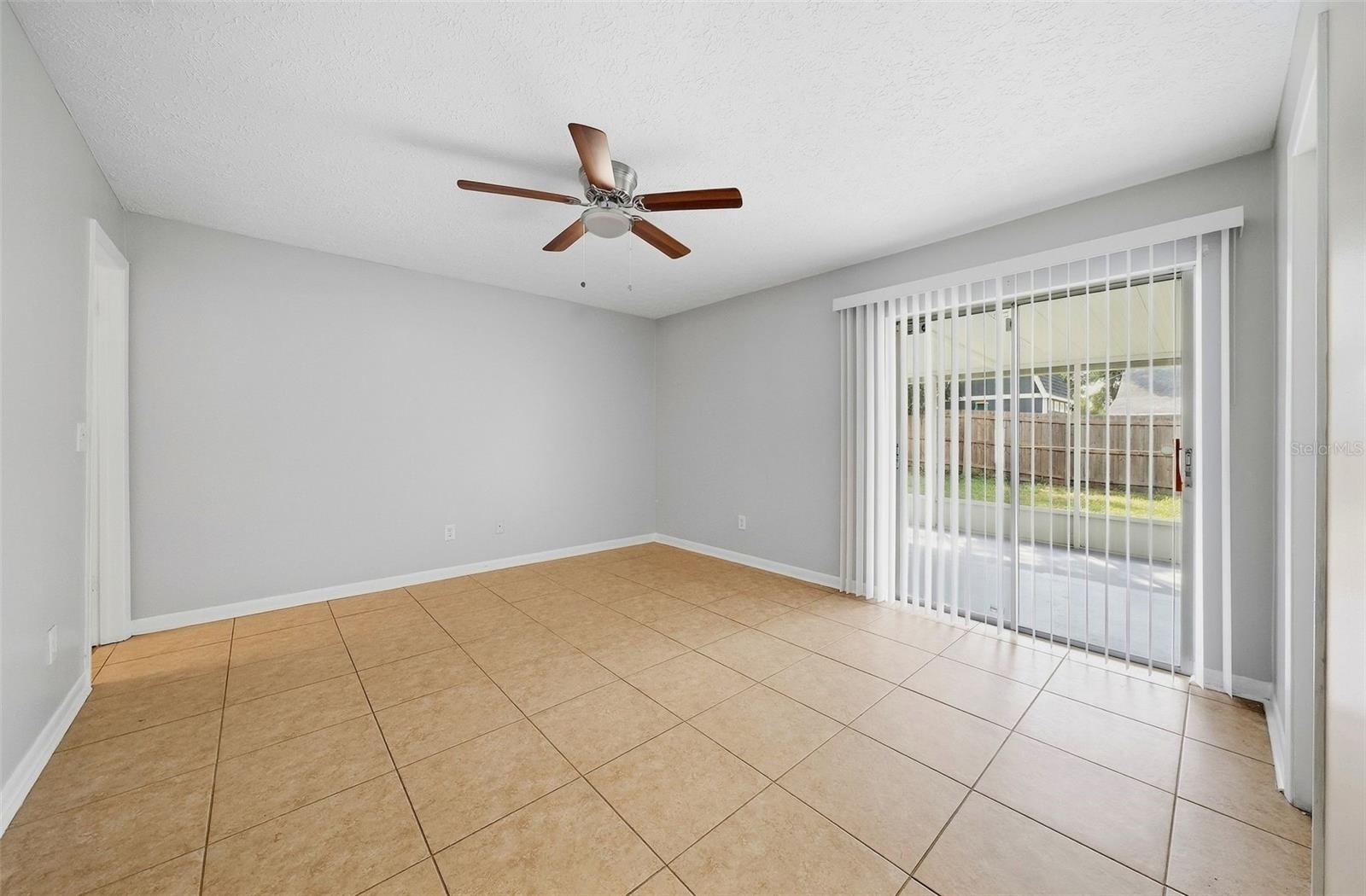 8904 N BOULEVARD — photo 31