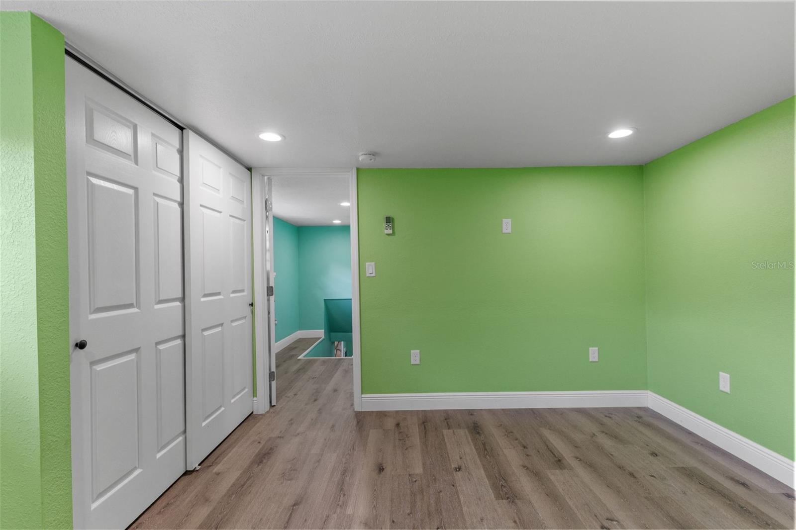 10034 BURTON ST — photo 26