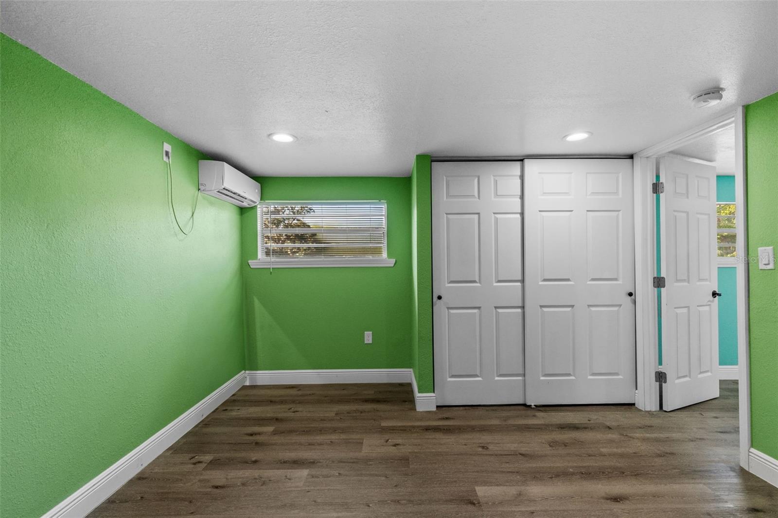 10034 BURTON ST — photo 25