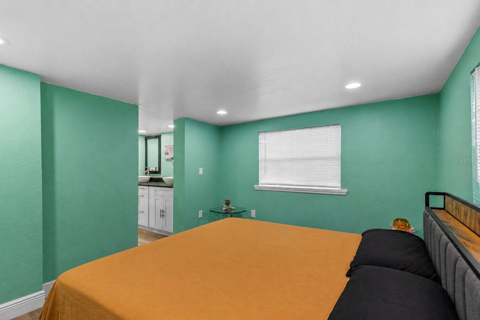 10034 BURTON ST — photo 34