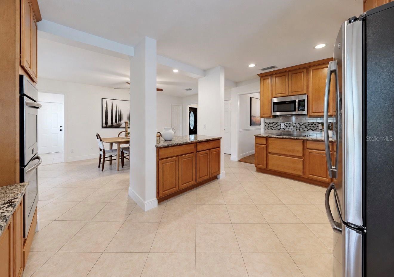 2818 SPRINGDELL CIR — photo 16