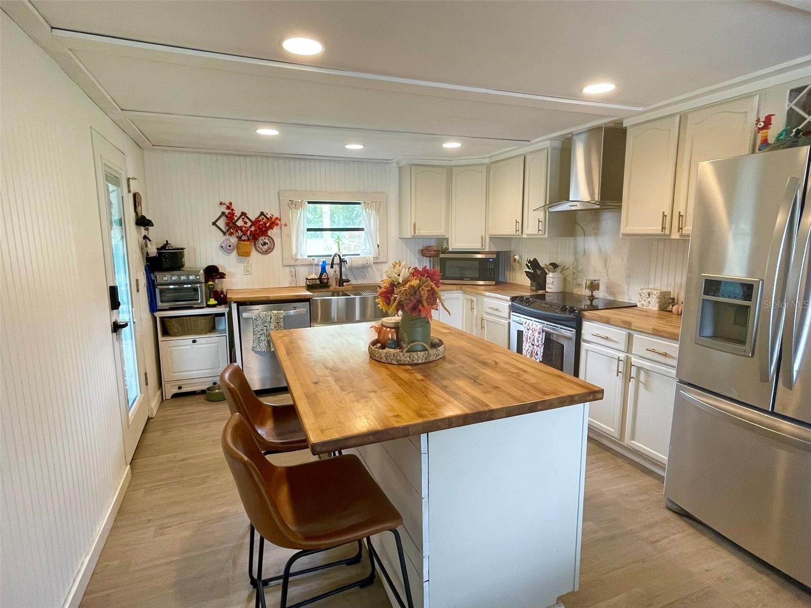 37716 BETH ST — photo 8