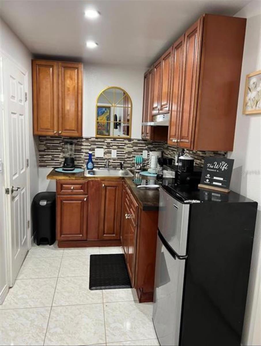 5451 TROPIC DR — photo 37