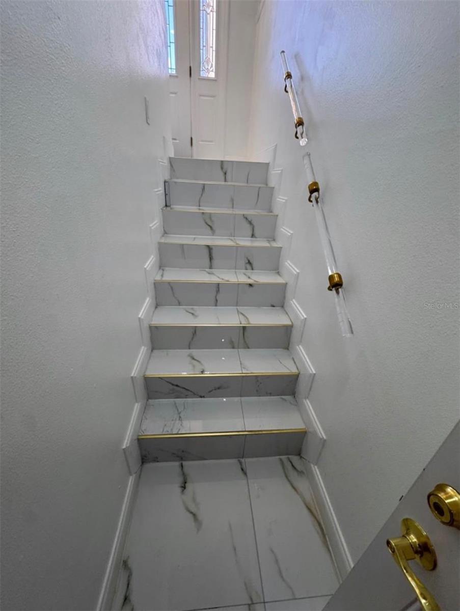5451 TROPIC DR — photo 2