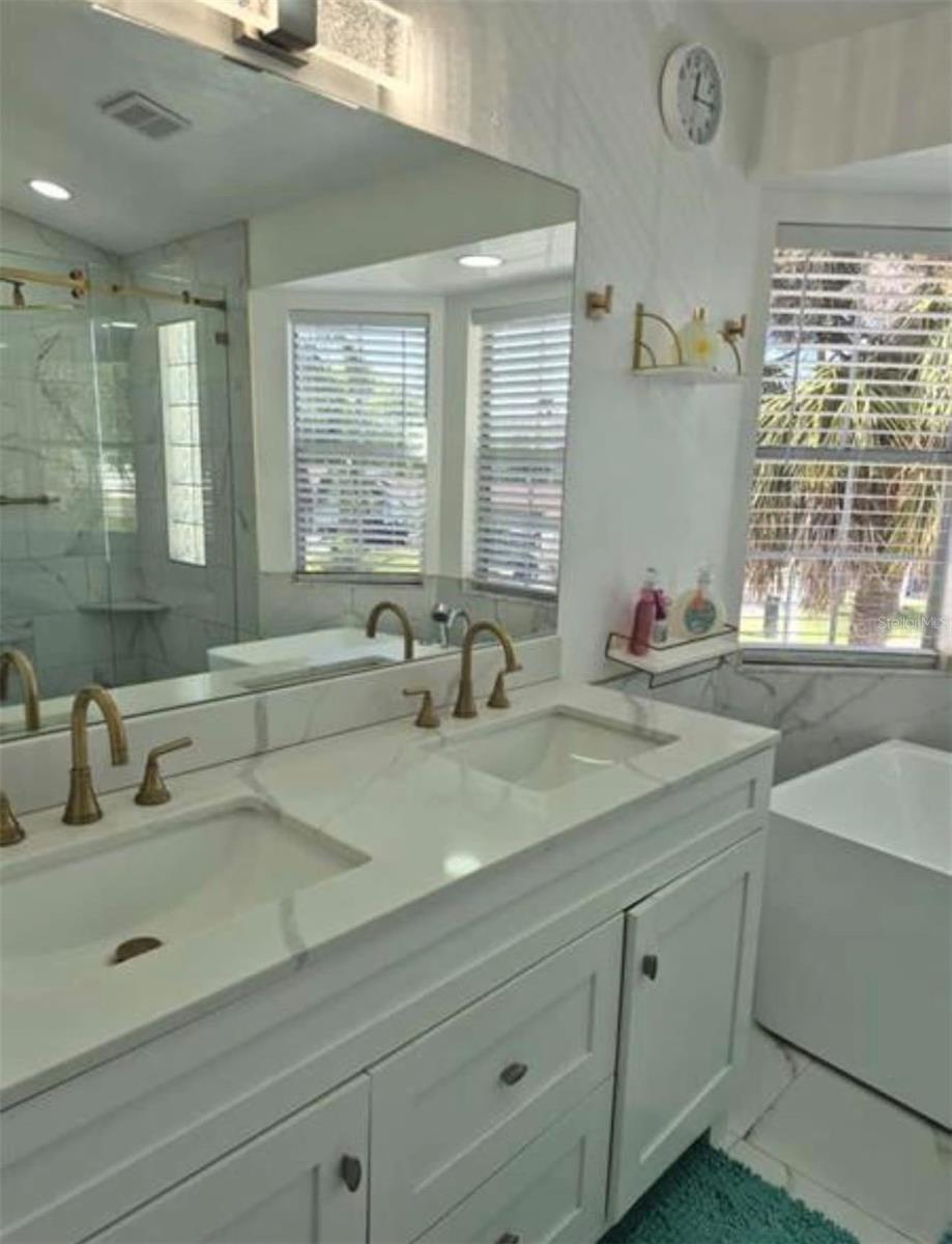 5451 TROPIC DR — photo 22