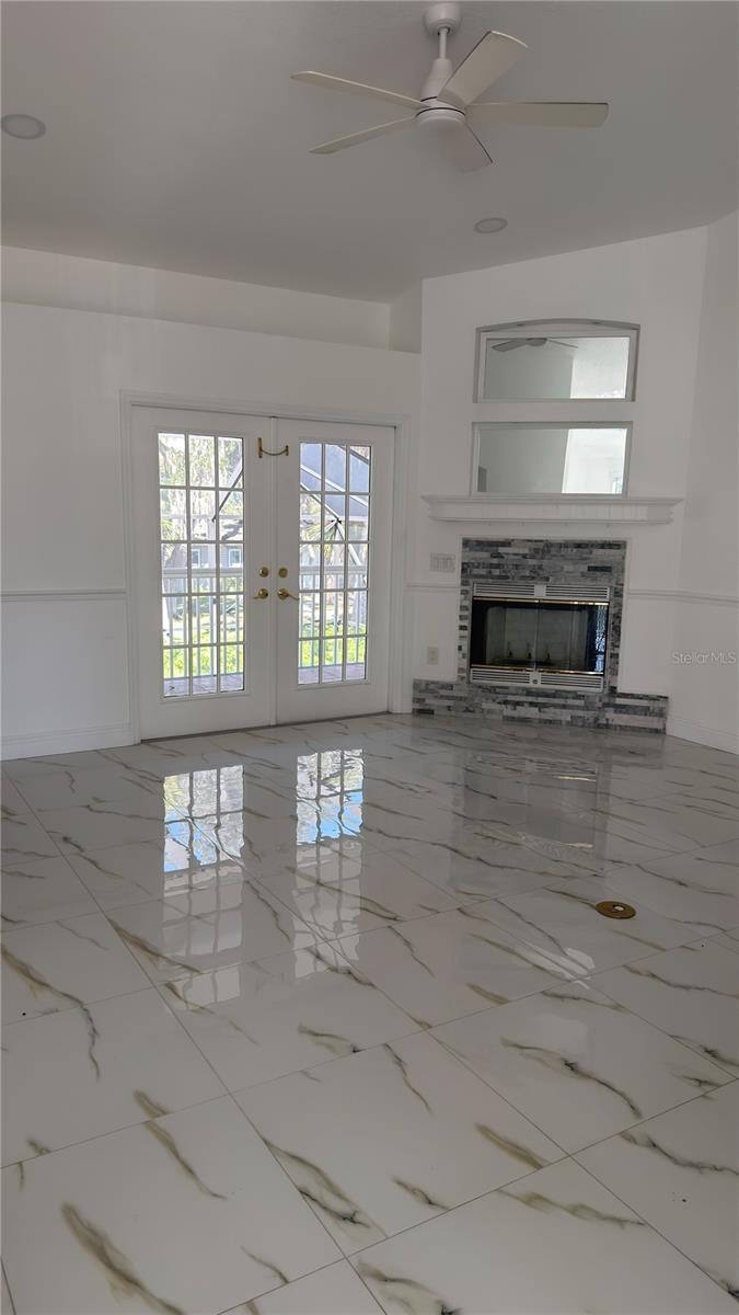 5451 TROPIC DR — photo 4