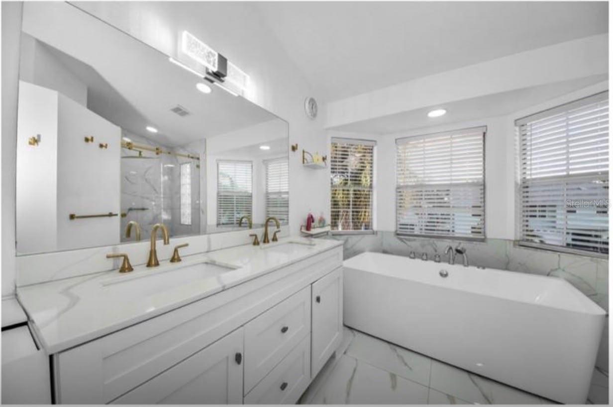 5451 TROPIC DR — photo 19