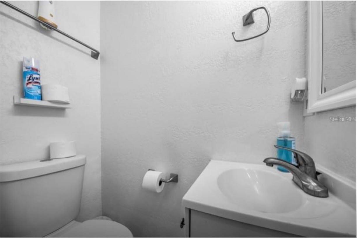 5451 TROPIC DR — photo 33