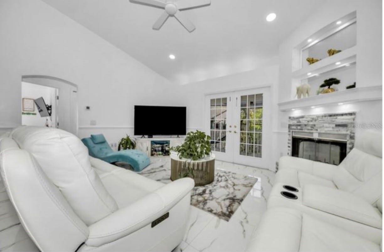 5451 TROPIC DR — photo 5