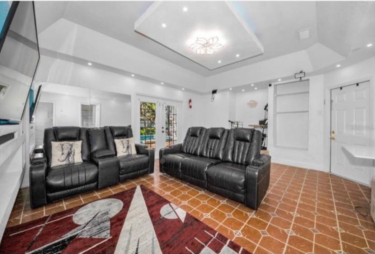 5451 TROPIC DR — photo 31
