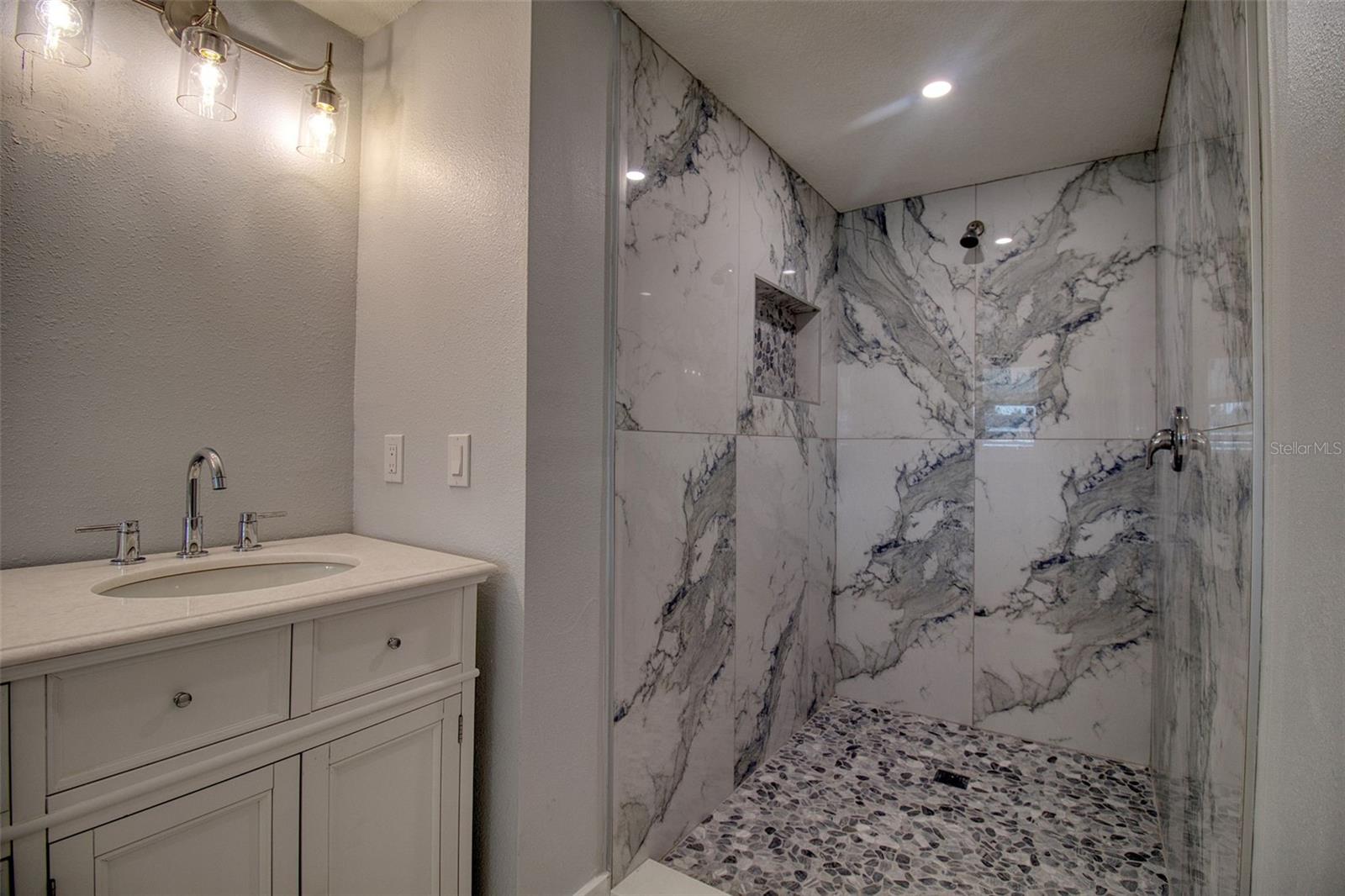 13812 MATTIX AVE — photo 32
