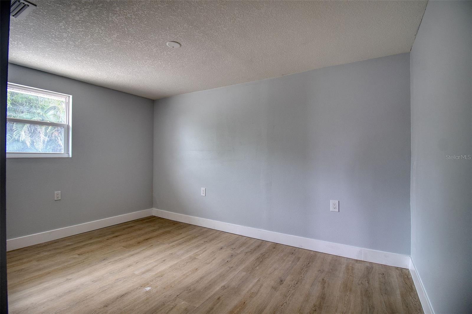 13812 MATTIX AVE — photo 33