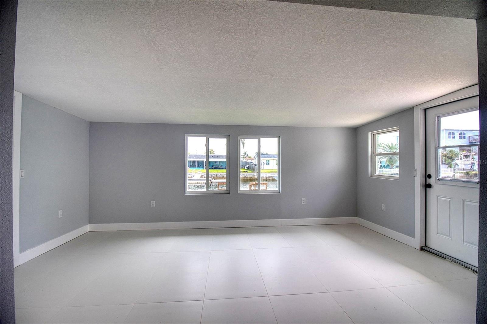 13812 MATTIX AVE — photo 24