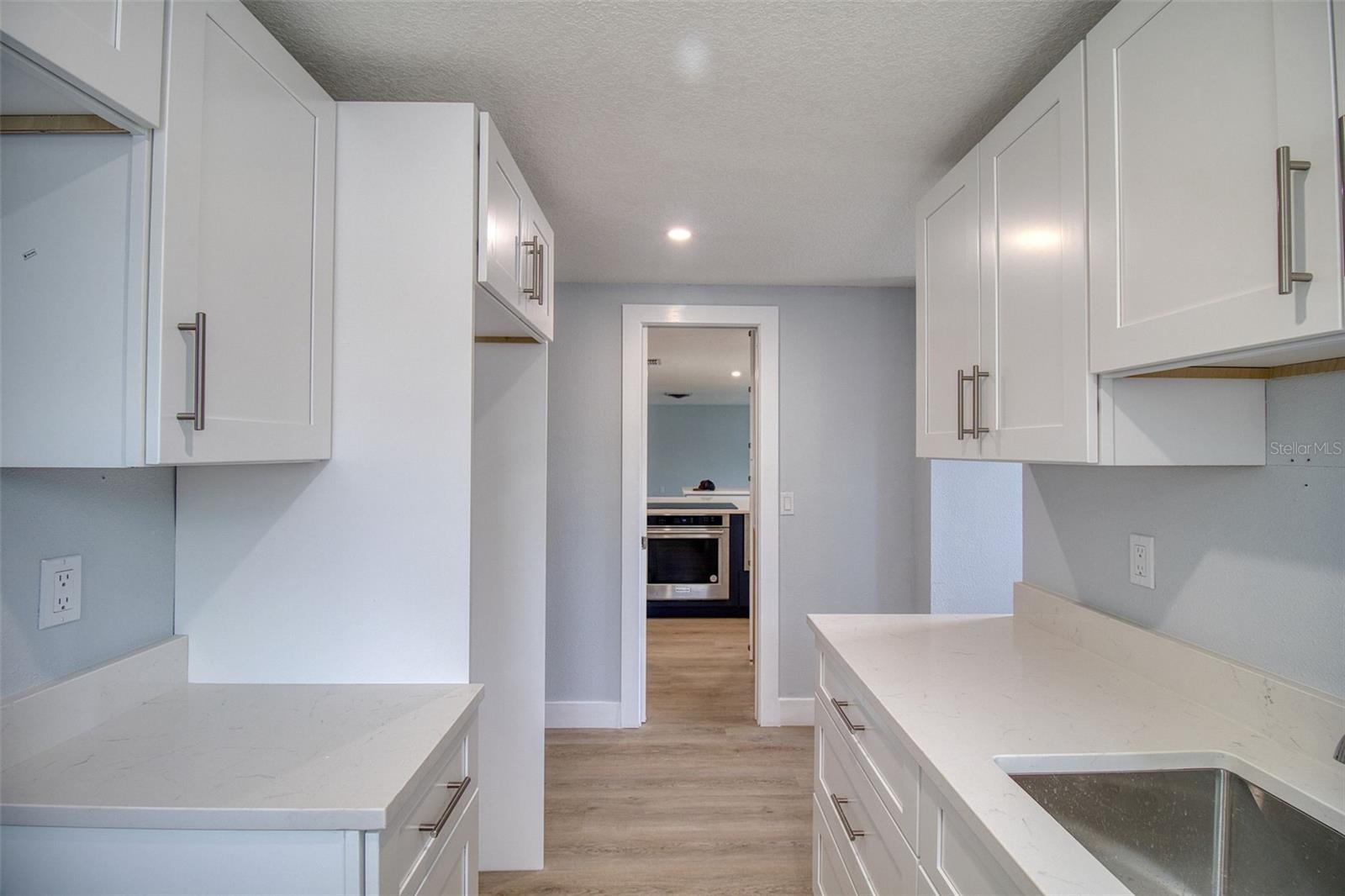 13812 MATTIX AVE — photo 39