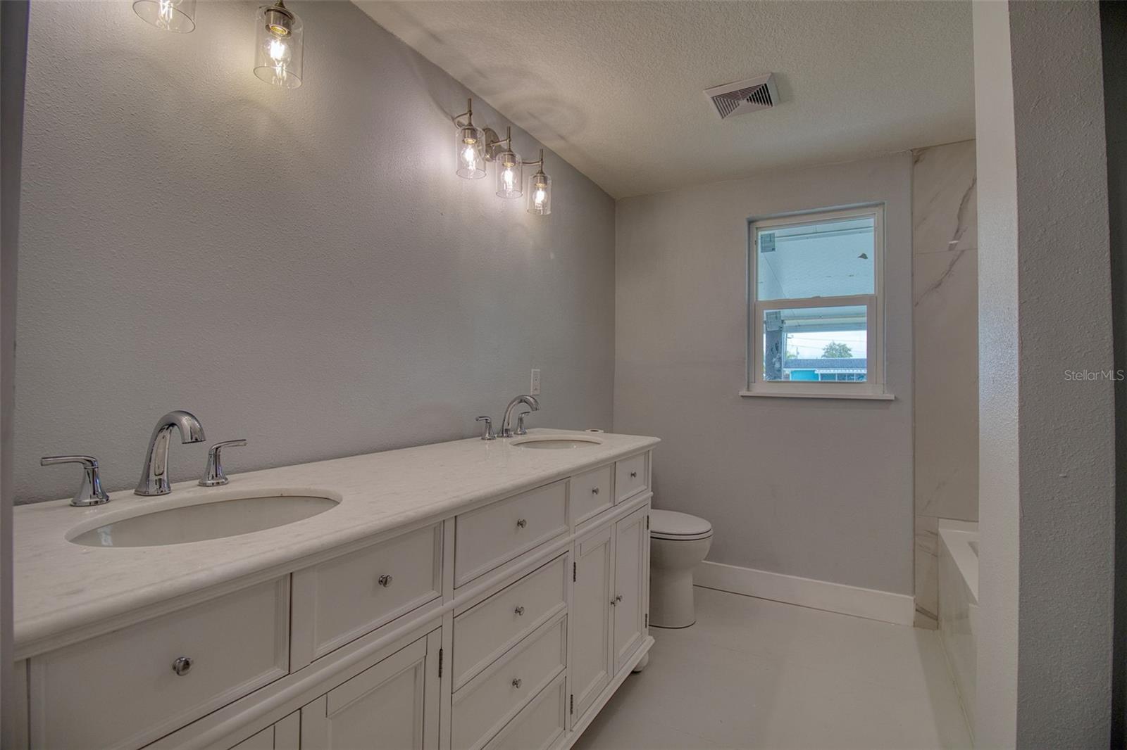 13812 MATTIX AVE — photo 36