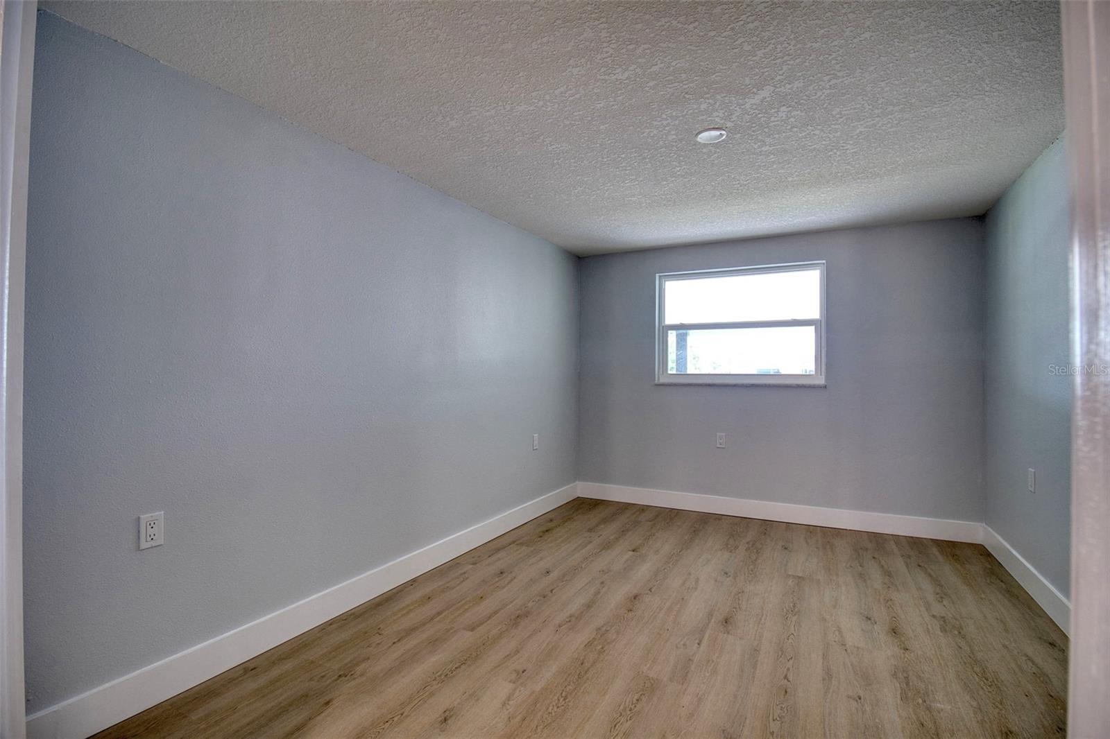13812 MATTIX AVE — photo 26